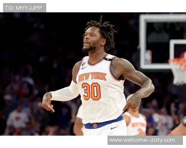 兰德尔赛季数据亮眼场均272分65篮板52助攻命中率高达56三分命中率47