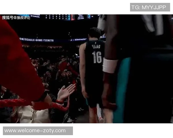 字母哥上半场表现平平仅得10分3板3助2断球队需更强支持