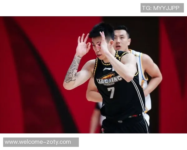 豪泽三分火力全开10投6中助力球队斩获18分3篮板1断1帽